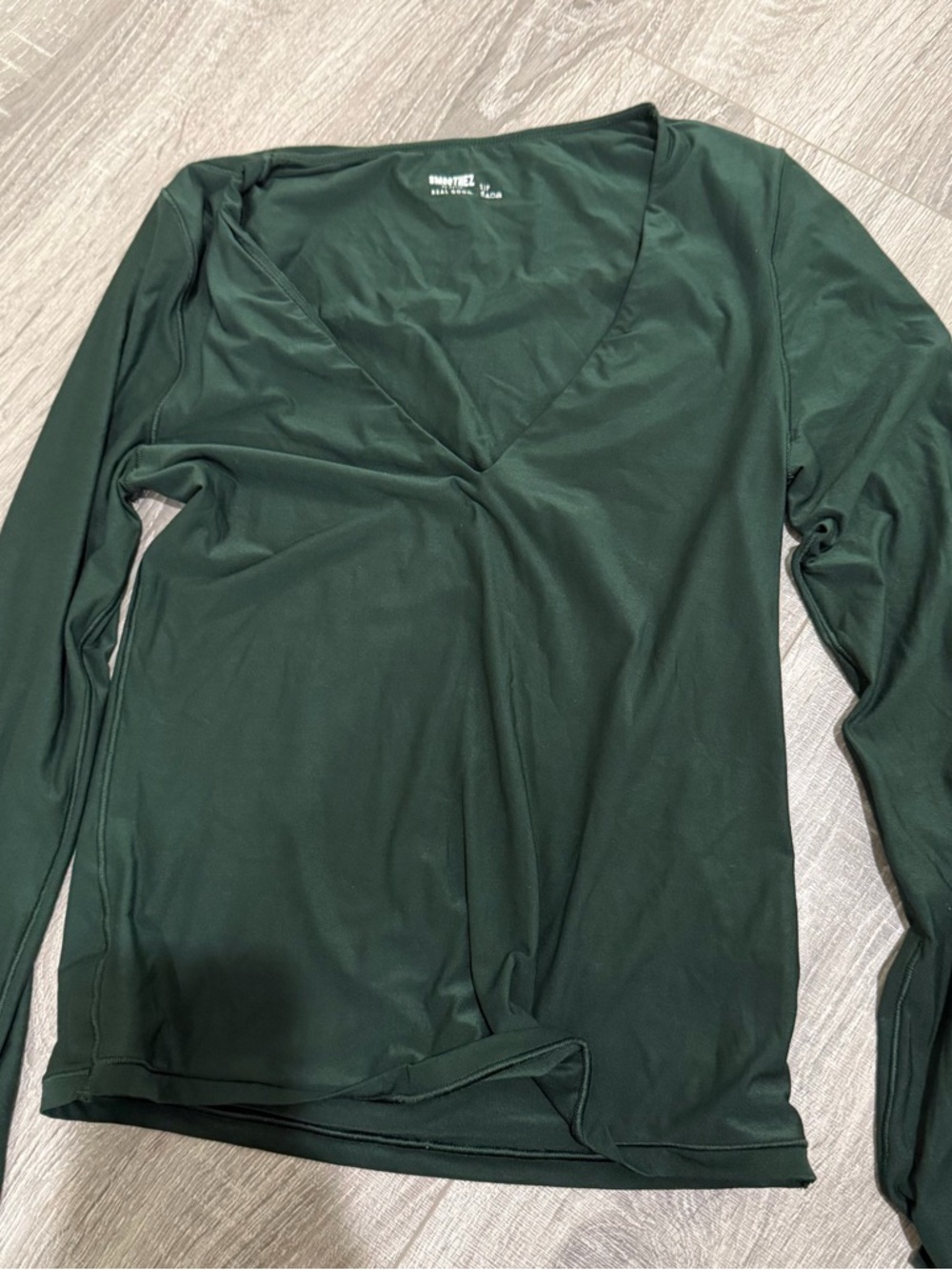 aerie Long Sleeve V-Neck Top in Dark Green